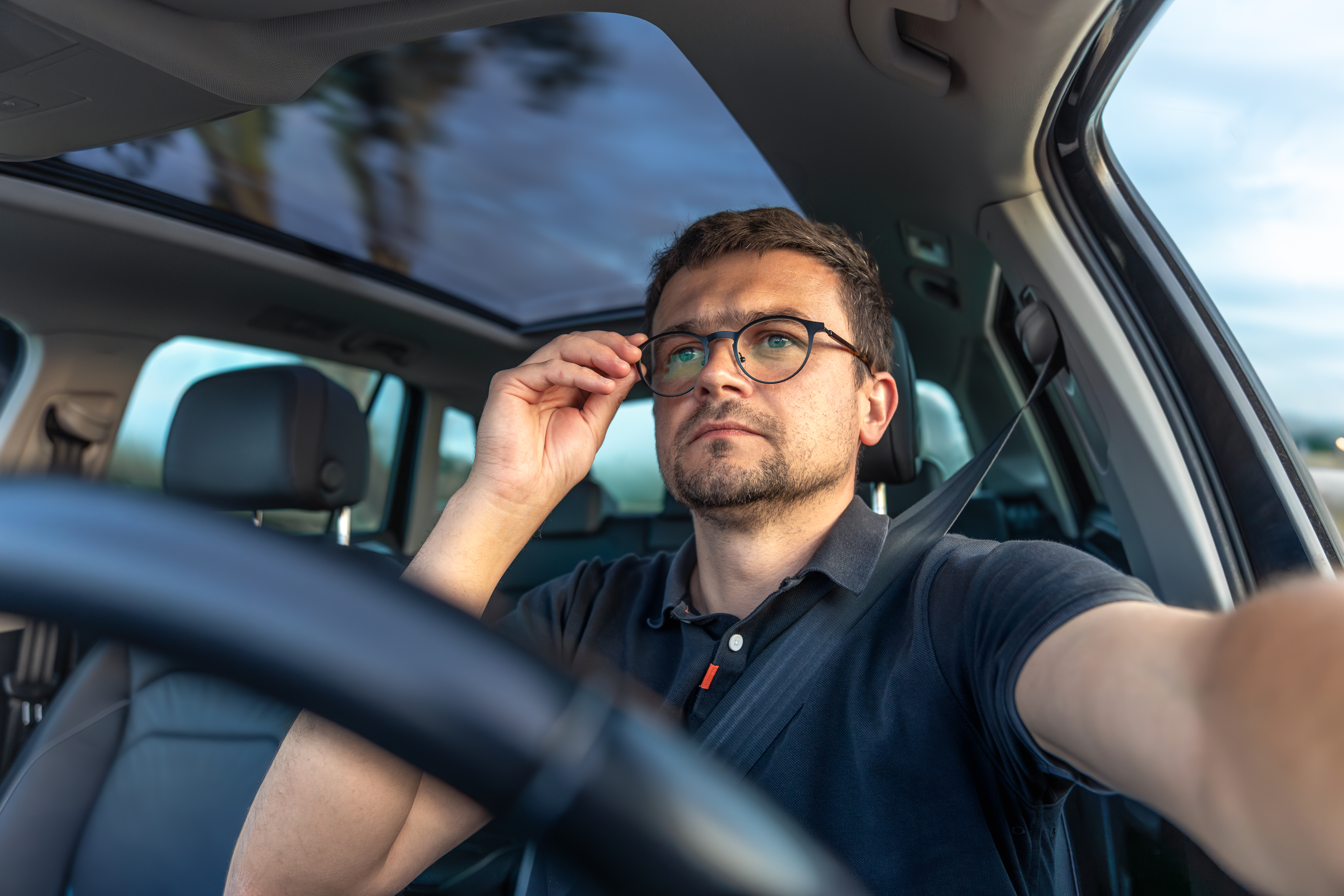 Is It Really Safe to Drive With a Cracked Windshield? The Truth Might Surprise You